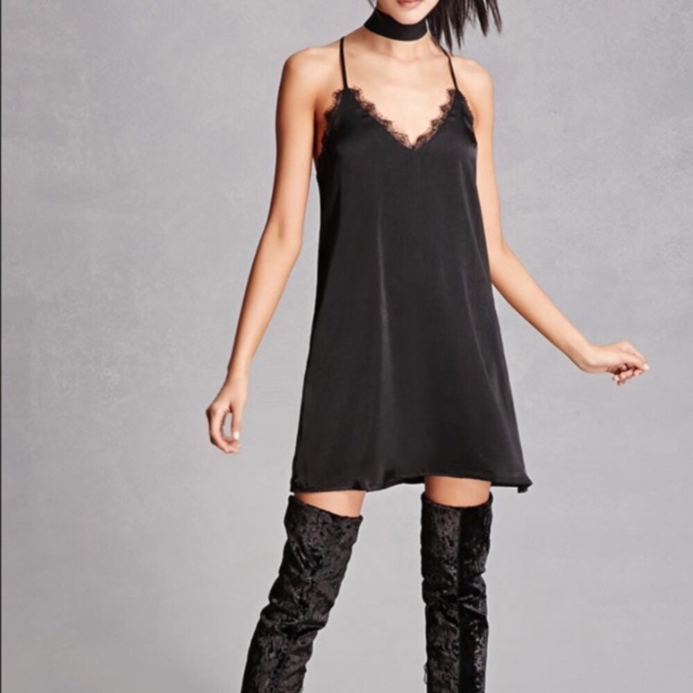 Sexy lace satin mini dress - Picture 2 of 4